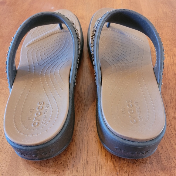 Crocs Ladies Flip Flops - Picture 2 of 5